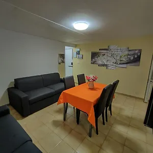 Piazza Verga Aeroporto di Catania Fontana Rossa